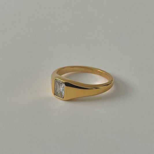 Sofia Ring- White Stone